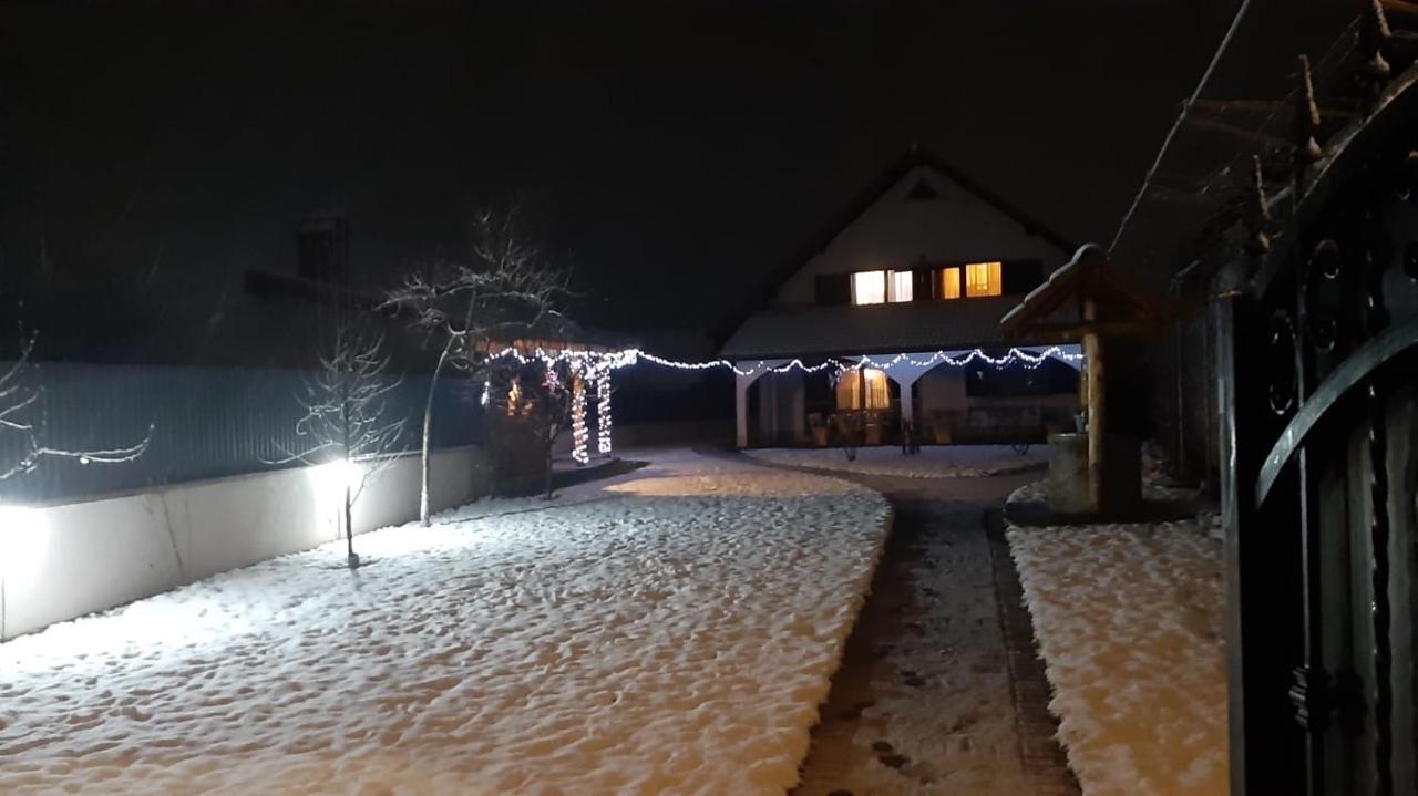 Pensiunea Simona Sîmbăta de Sus Exteriér fotografie
